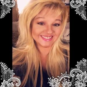 Meet your Posher, Elaine